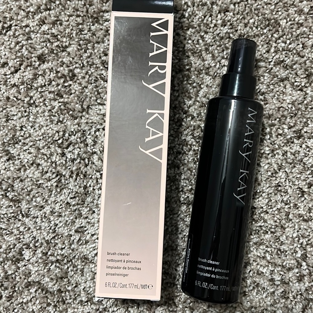 Mary Kay Makeup Brush Cleaner